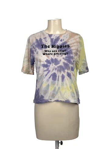 Diğer T-shirt %70 İndirimli.
