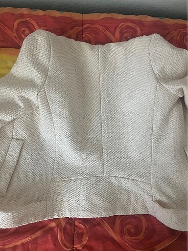 H&M Mevsimlik krem ceket