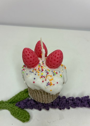 Beden Çilekli cupcake Mum