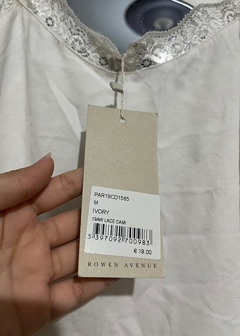 Rowen avenue kadın atlet - Görsel 4