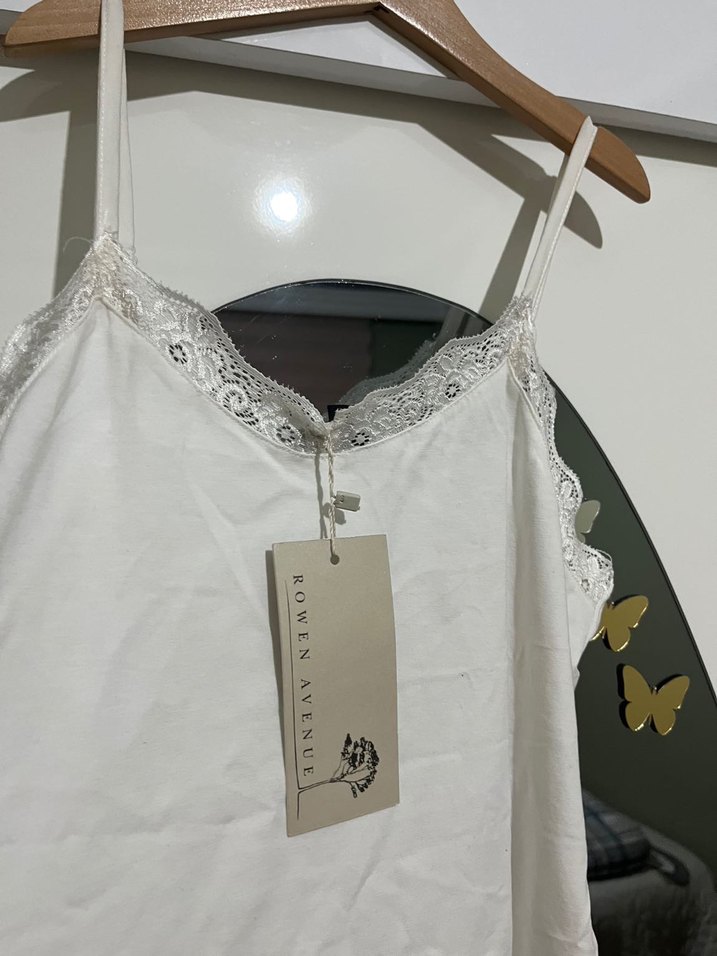 Rowen avenue kadın atlet - Görsel 2