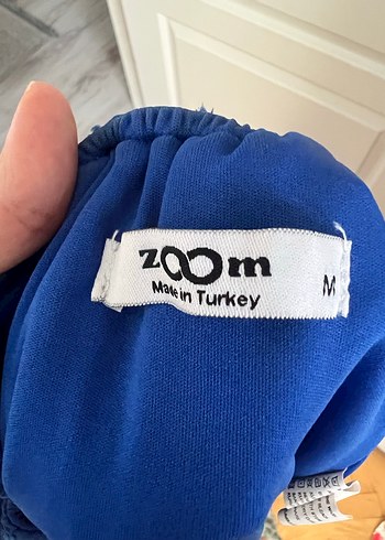 Mavi boyundan bağlamalı Mini Kadın Tulum - Görsel 7