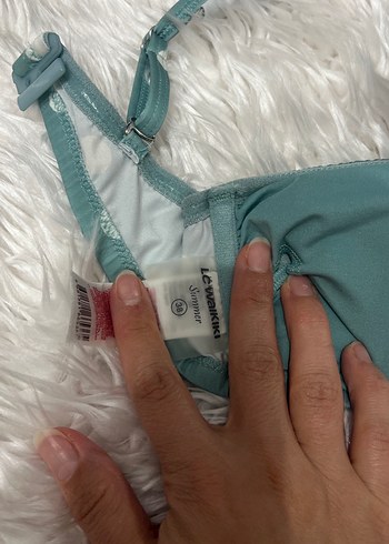 38 Beden Puantiye Desenli Bağcıklı Bikini Üstü ve Beyaz Alt