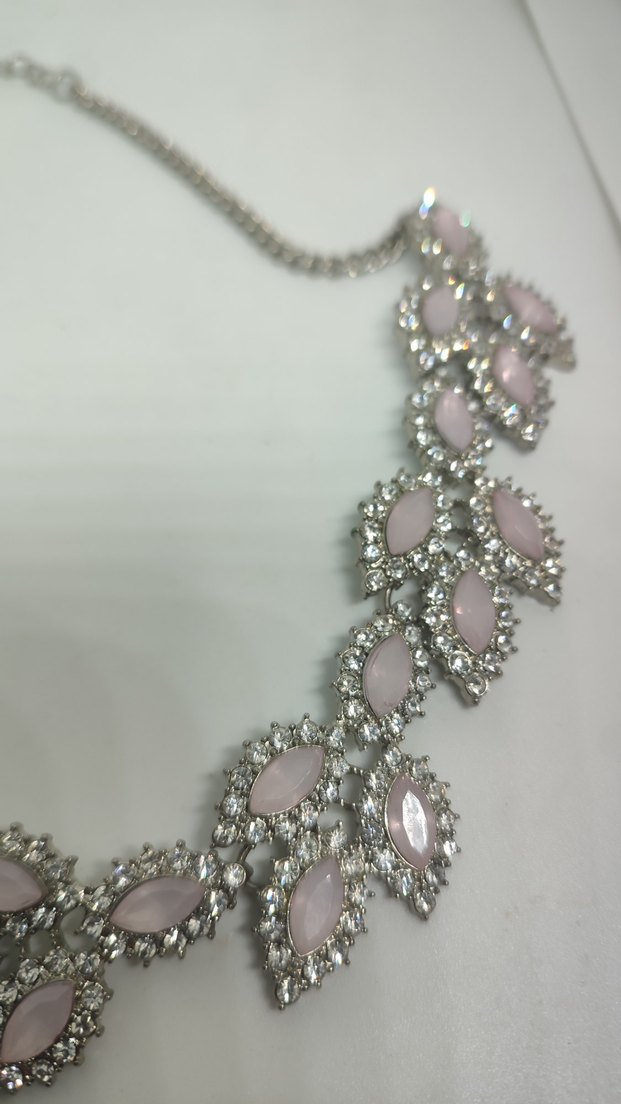 Pastel Pembe Taşlı Kolye — görsel 2/4