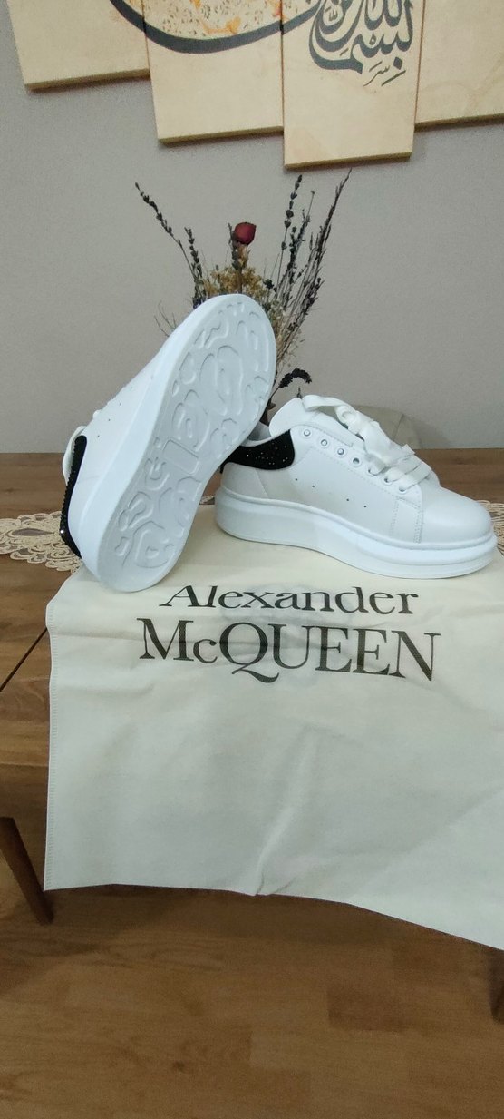 Alexander McQueen (TAŞ DETAY)36-40 - Görsel 4