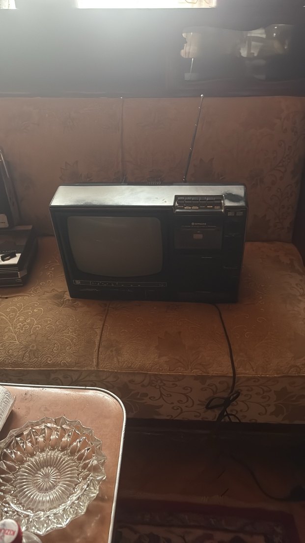 Antika Hitachi Tv Radyo Teyp - Görsel 2