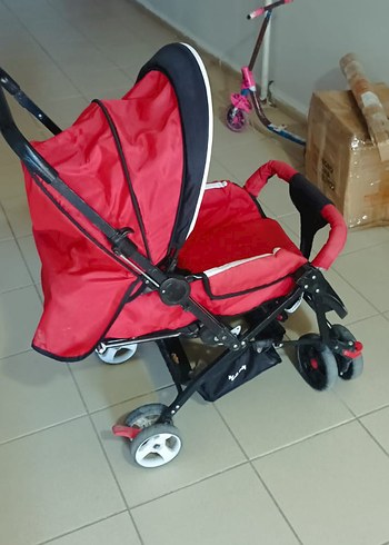 Kırmızı Bebek Arabası - Görsel 4