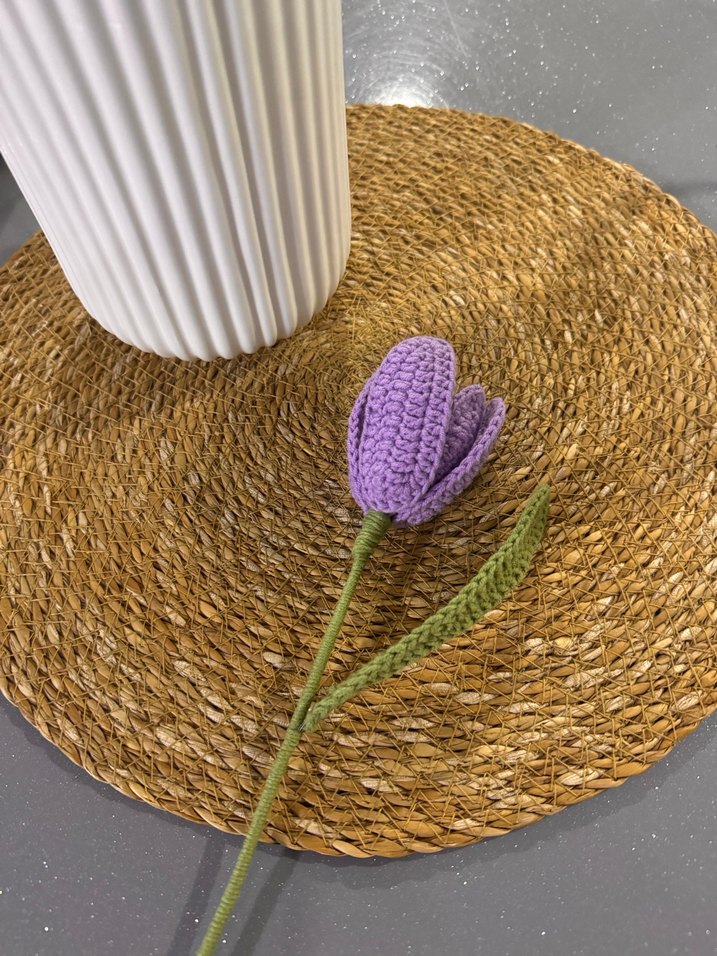 El Yapımı Mor Örgü Lale Çiçeği - Görsel 2