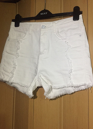 Beyaz kot şort