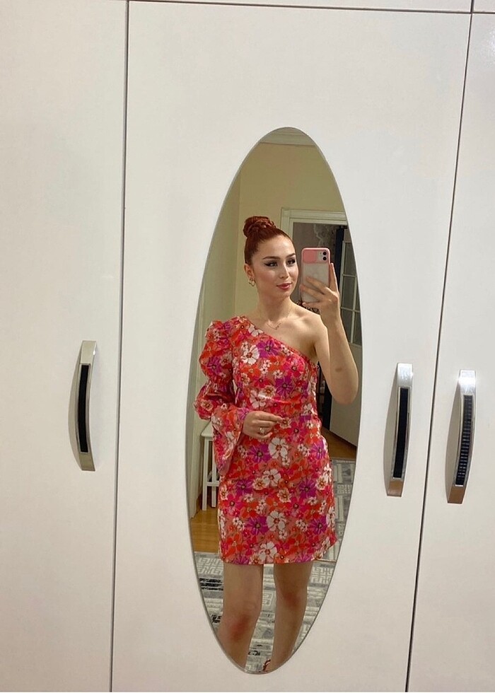 Çiçekli tek omuz elbise - Görsel 2