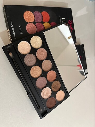 Sleek sleek far palette paleti