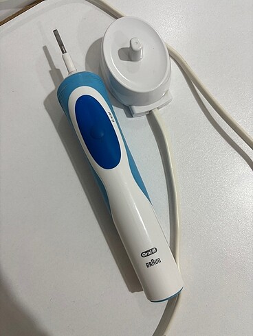 Oral-B Şarjlı Diş fırçası Oral B