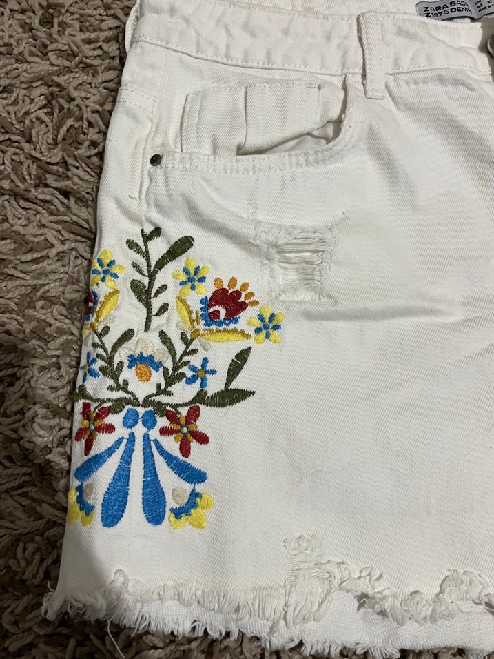 Nakışlı Beyaz Bohem Kadın Mini Kot Şort - Görsel 2