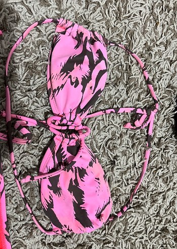Pembe Bağcıklı Bikini Takımı - Görsel 4
