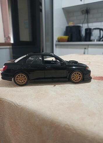Subaru impreza 1:24