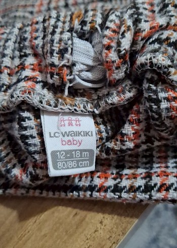 Düğmeli Mini Etek, Rahat Kesim, Sokak Stili - Görsel 4