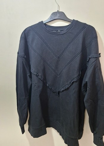 Kadın Siyah Fırfırlı Uzun Kollu Sweatshirt