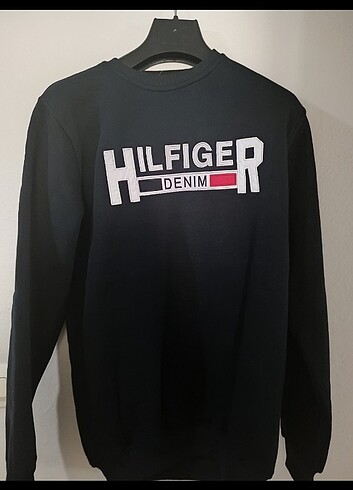 l Beden Tommy Hilfiger sweatshirt 