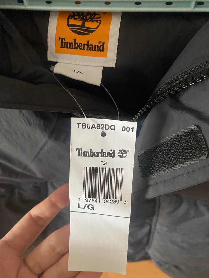 Timberland hiç kullanilmamis kışlık mont - Görsel 4