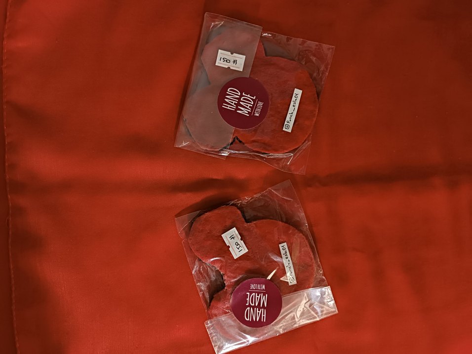 Kırmızı/siyah renkli mickey ve minni mous bardak altlıkları - Görsel 2