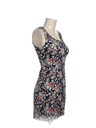 Vintage Love PreLoved Kısa Elbise %70 İndirimli.