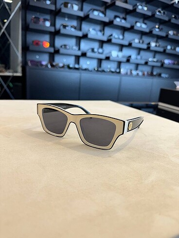 Tory burch ithal sunglasses