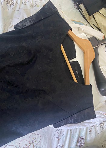 40 Beden siyah Renk Dantel Detaylı Siyah Midi Gotik Elbise