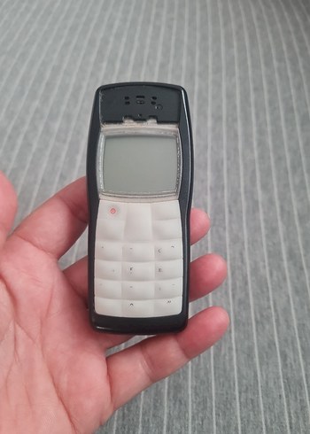 Klasik Siyah-Beyaz Mini Cep Telefonu