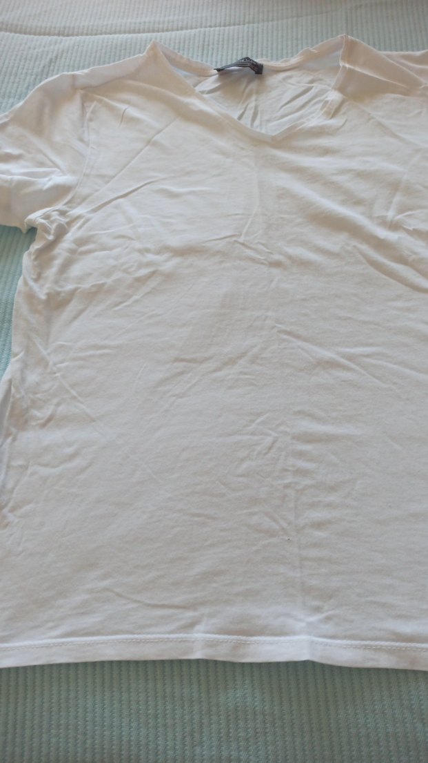 Beyaz V Yaka kadın t-shirt - Görsel 2