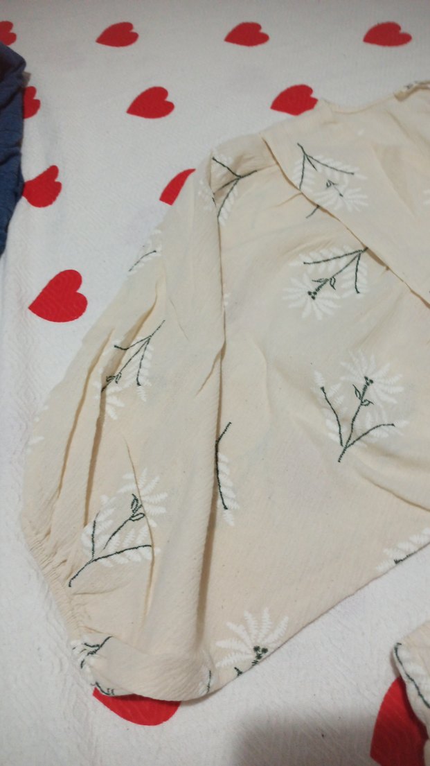 Nakış İşlemeli balon kollu alt üst takım - Görsel 4