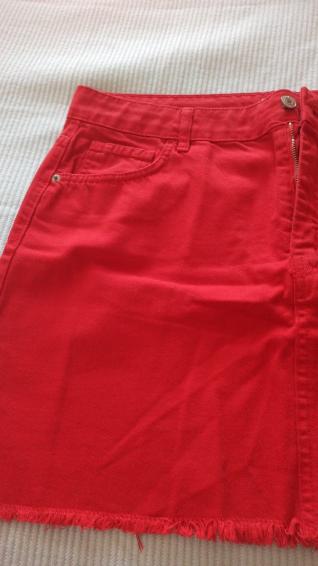 Düğmeli Kırmızı Mini Etek - Görsel 2