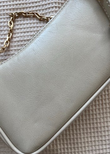  Beden Mango Bej Zincir Detaylı Deri Kadın Çanta