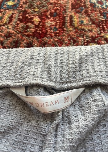 Gri pijama altı
