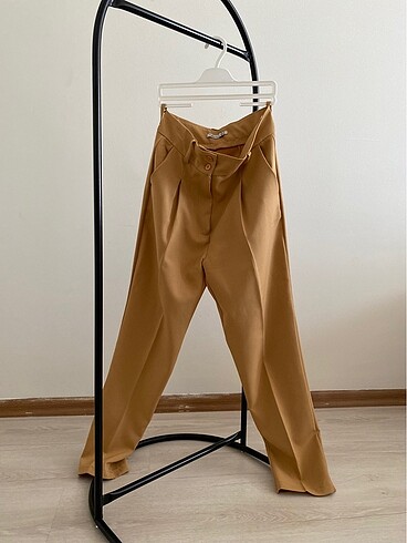 Camel rengi kumaş pantolon