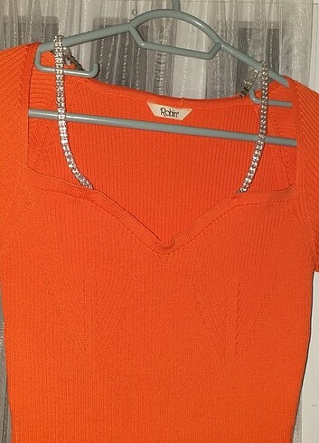 s Beden turuncu Renk Taşlı triko elbise.