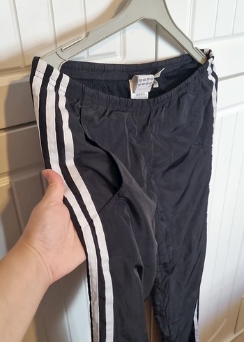 38 Beden Adidas Siyah Bantlı Spor Pantolon