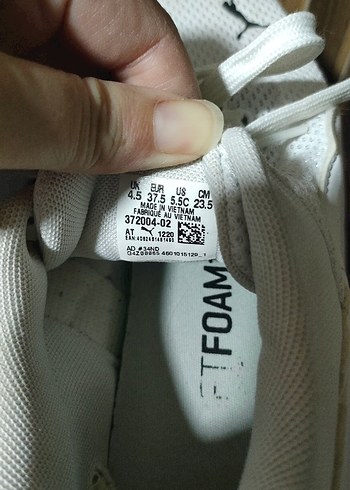 37,5 Beden beyaz Renk Puma Beyaz Kadın Spor Ayakkabı Velcro Bağcıklı