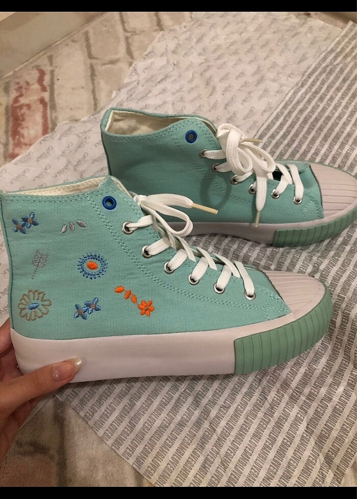 Şık tasarım bot - Görsel 2