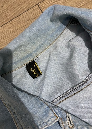 Diğer Kadın Mavi Düğmeli Denim Ceket