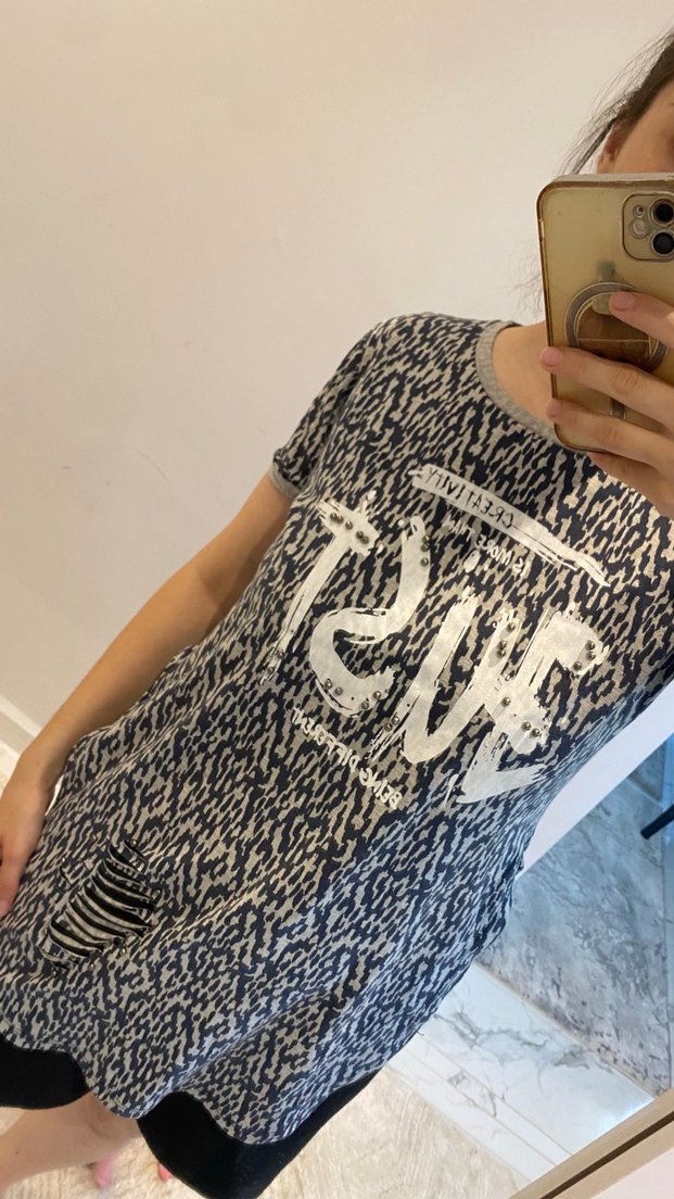 Gri Batik Desenli Salaş tişört - Görsel 3