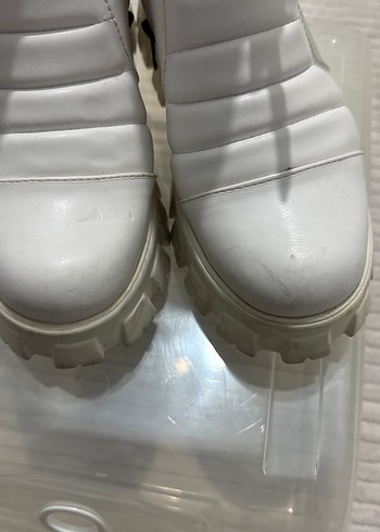 Tokalı Beyaz Platform Topuklu Kadın Bot - Görsel 2