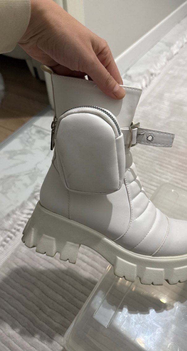 Tokalı Beyaz Platform Topuklu Kadın Bot - Görsel 3