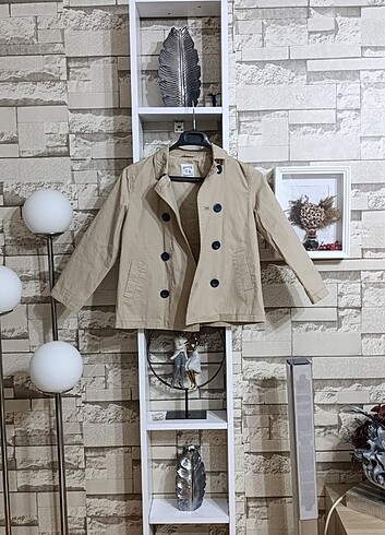8 Yaş Beden camel Renk #zara trençkot bir kaç kez giyildi yeni sayılır