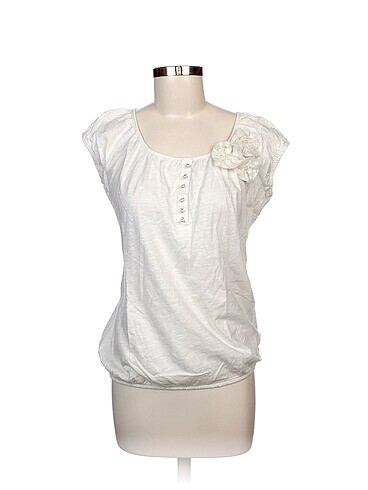 LC Waikiki T-shirt %70 İndirimli.