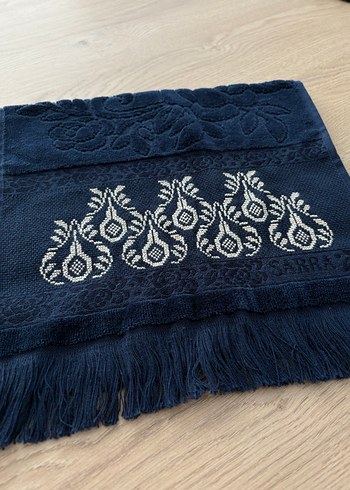 Lacivert Nakışlı Havlu - Görsel 4