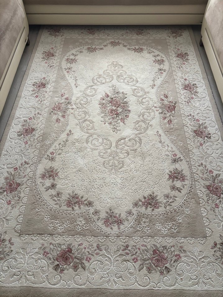 İşlemeli Beyaz Klasik Halı - Görsel 2