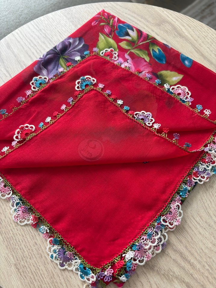 İğne Oyası  Kenarlı Kırmızı Bohem Kadın Başörtüsü - Görsel 3