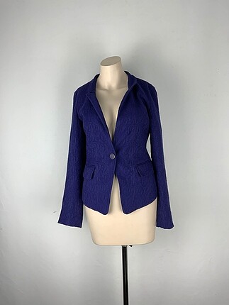 Diğer Blazer %70 İndirimli.
