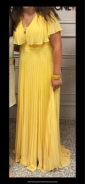 40 Beden sarı Renk Abiye elbise