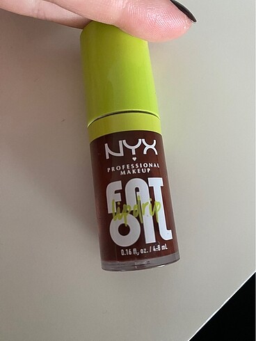 Nyx fat oil